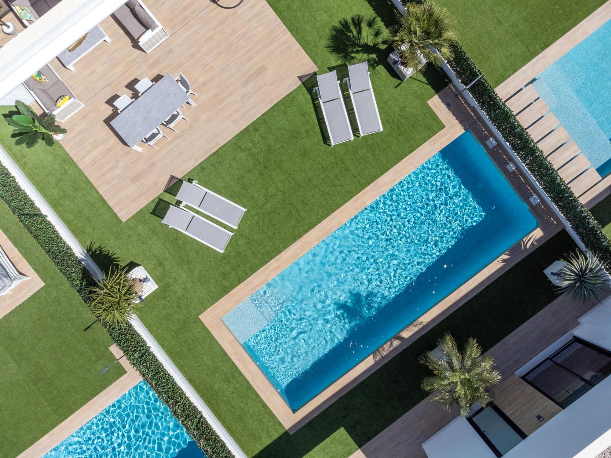 Z Basenem Villa *